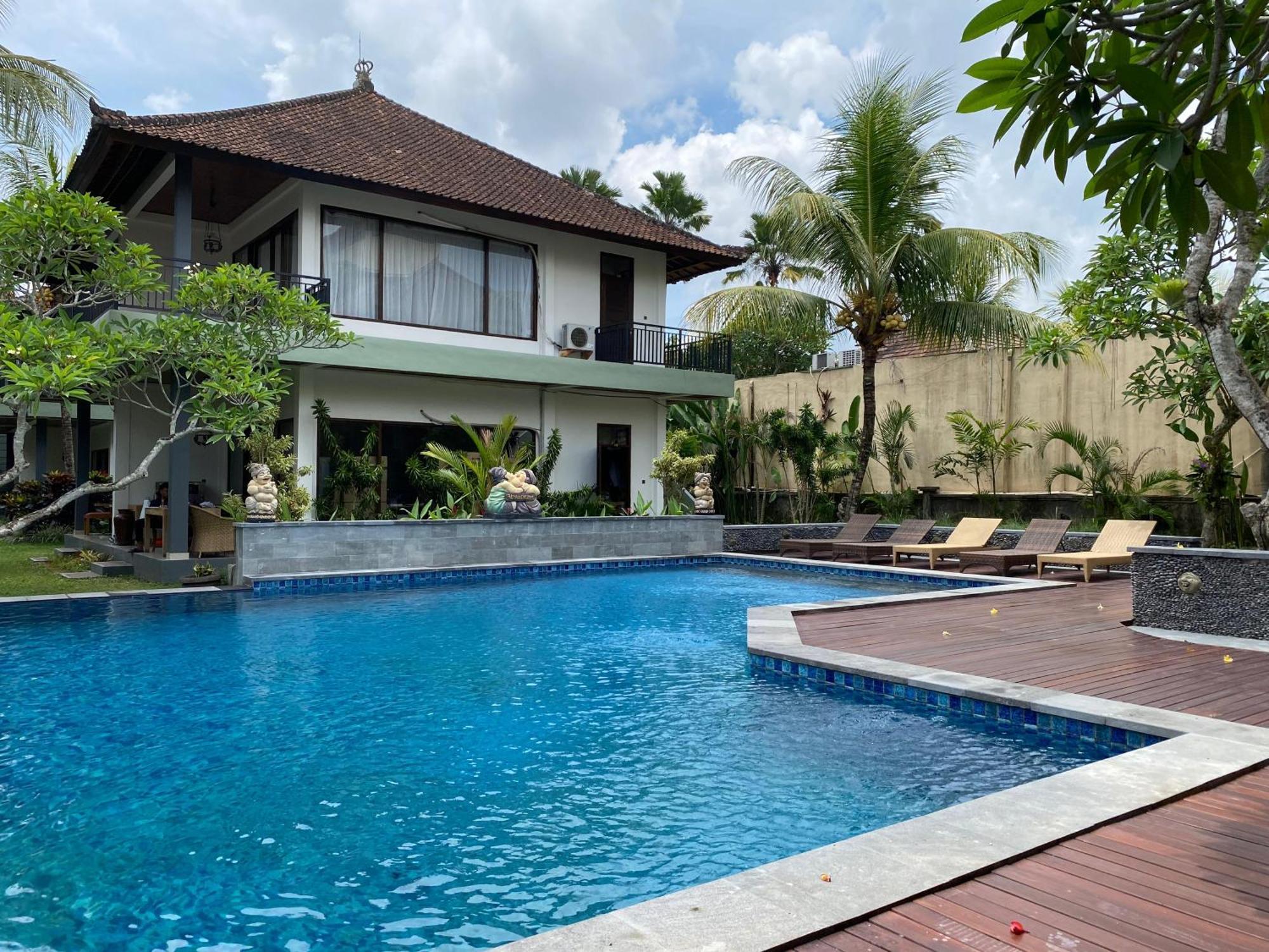 Putri Ayu Cottages Ubud Exterior foto