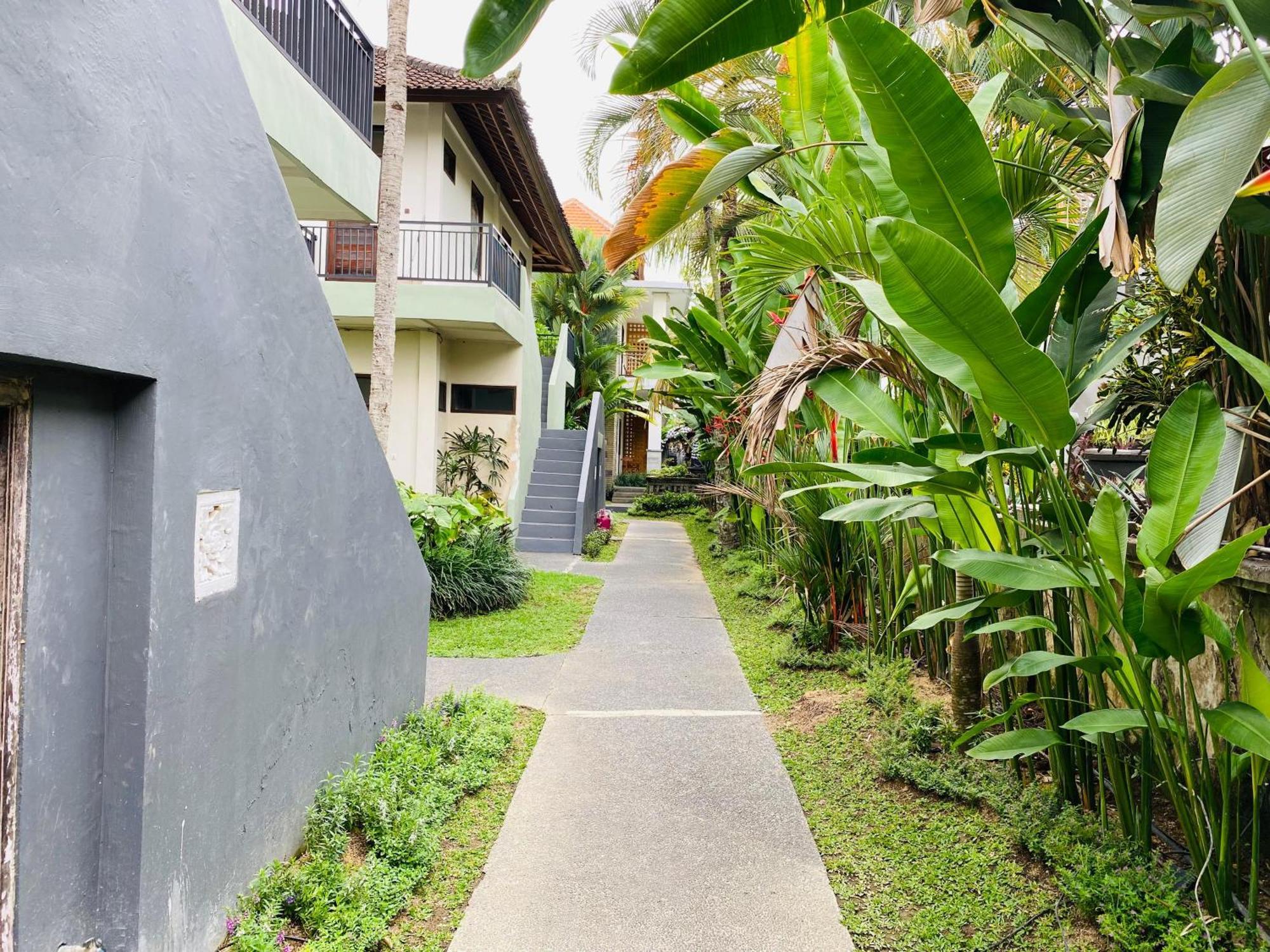 Putri Ayu Cottages Ubud Exterior foto